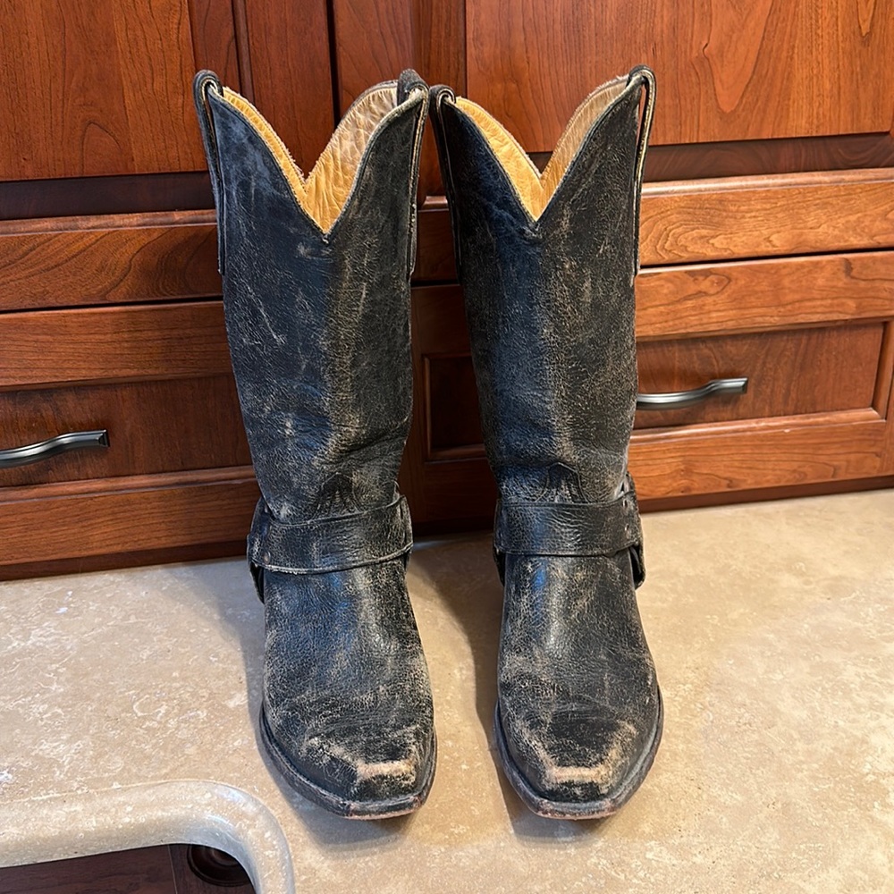 Old Gringo women’s cowboy boots size 10